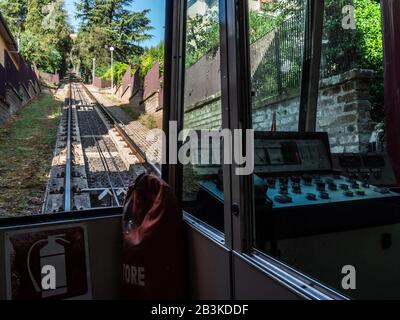 Italie, Ombrie, vue depuis le funiculaire d'Orvieto Banque D'Images