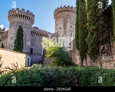 Italie, Latium, Tivoli, le Château de Rocca Pia, forteresse Banque D'Images