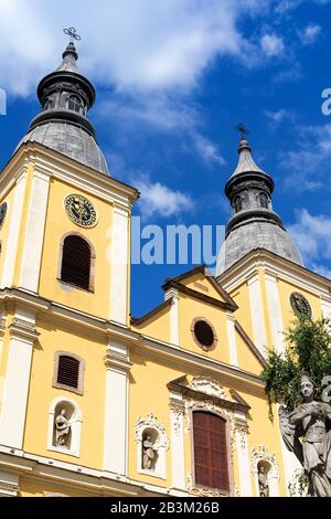 Photo de la célèbre église cistercienne, à Eger, en Hongrie Banque D'Images