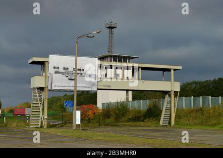 Beschauerbruecke Kommandantenturm, Gedenkstaette, Deutsche Teilung, Marienborn, Sachsen-Anhalt, Allemagne Banque D'Images