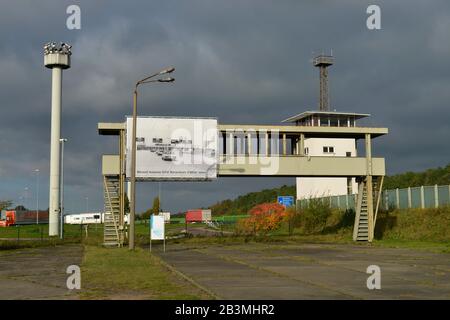 Beschauerbruecke Kommandantenturm, Gedenkstaette, Deutsche Teilung, Marienborn, Sachsen-Anhalt, Allemagne Banque D'Images