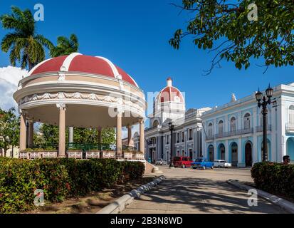 Parc José Marti Et Palacio De Gobierno, Place Principale, Cienfuegos, Site Classé Au Patrimoine Mondial De L'Unesco, Province De Cienfuegos, Cuba, Antilles, Centr Banque D'Images