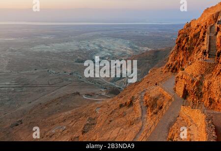 Masada. L'ancienne fortification dans le district sud d'Israël. Parc national de Masada dans la région de la mer Morte d'Israël. La forteresse de Masada. Banque D'Images