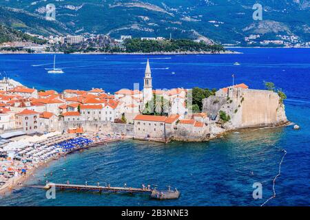 Vue panoramique sur la vieille ville de Budva, Monténégro. Banque D'Images