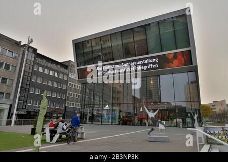 Deutsches Fussballmuseum, Platz der Deutschen Einheit, Dortmund, Nordrhein-Westfalen, Deutschland Banque D'Images