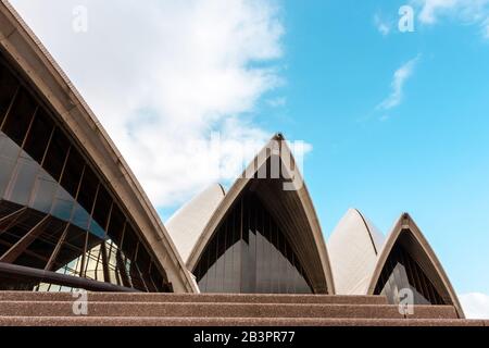 Sydney, Australie - 12 janvier 2009 : fragment de la ligne de toit « Les voiles » de l'Opéra de Sydney à Sydney, Australie. Banque D'Images