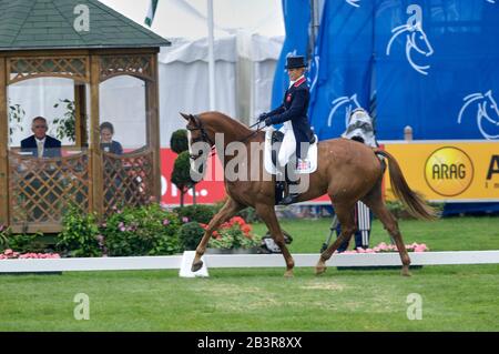 Zara Phillips (GBR) équitation Toytown - World Equestrian Games, Aix-la-Chapelle, - le 25 août 2006, Concours Complet test de dressage Banque D'Images