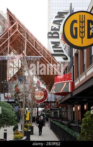 Quatrième rue en direct! Un complexe de divertissement et de vente au détail avec des restaurants et des hôtels dans Downtown Louisville.Louisville.Kentucky.USA Banque D'Images