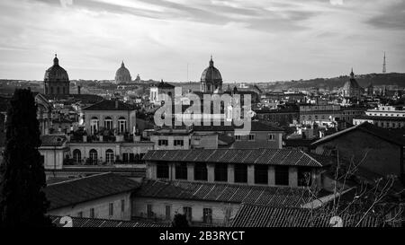 Rome, Italie, Europe : image panoramique du centre de Rome depuis la terrasse Caffarelli du Campidoglio Banque D'Images