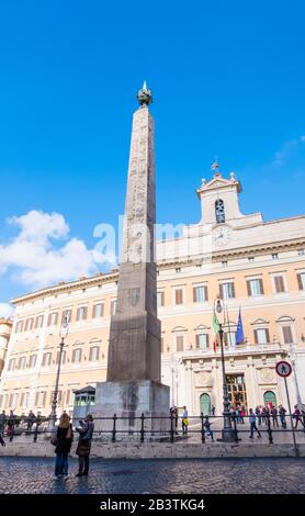 Obelisco di Montecitorio, Obelisque de Montecitorio, Piazza di Monte Citorio, centro storico, Rome, Italie Banque D'Images