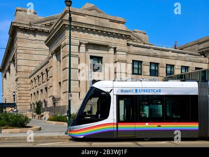 Un Streetcar KC à l'extérieur de la gare Union dans le centre-ville de Kansas City. Banque D'Images