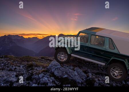 Mercedes-Maybach G 650 Landaulet au sommet de la montagne Banque D'Images