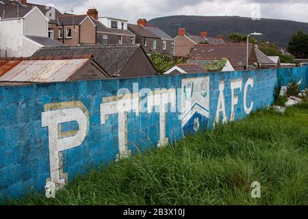 Art mural de la ville de Port Talbot à Victoria Road, Port Talbot. Banque D'Images