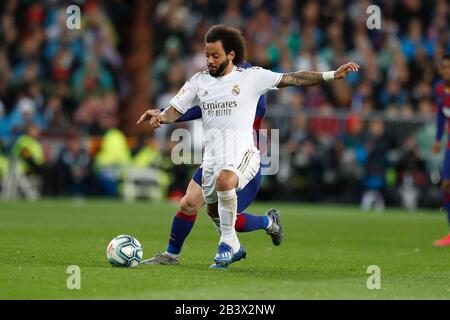 Madrid, Espagne. 1 mars 2020. Marcelo (Real) Football/Football : match espagnol de la Liga Santander entre Le Real Madrid CF 2-0 FC Barcelona au stade Santiago Bernabeu de Madrid, Espagne . Crédit: Mutsu Kawamori/Aflo/Alay Live News Banque D'Images