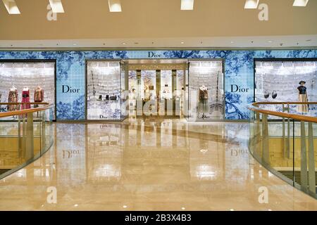 Hong KONG, CHINE - VERS JANVIER 2019 : magasin Storefront of Dior dans le centre commercial Elements Banque D'Images