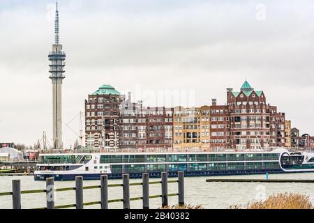 Lelystad, Pays-Bas - 9 Janvier 2020. Marina Bataviahaven en hiver Banque D'Images