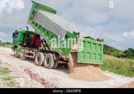 Marl en dehors du corps du Tipper Banque D'Images