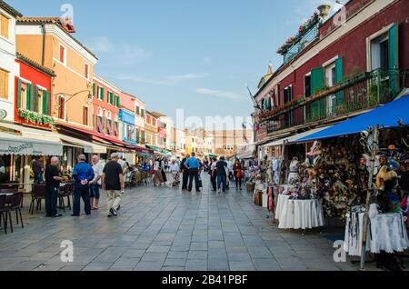 Venise, Italie 18 mai 2015 : de belles maisons colorées à Burano Venise Italie en Europe Banque D'Images