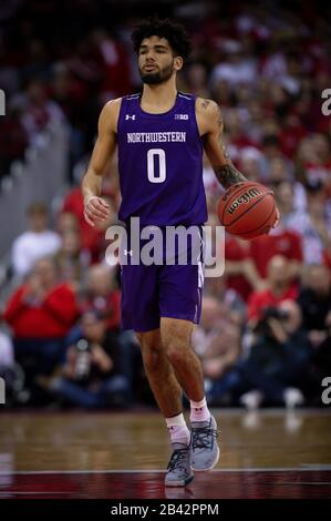 Madison, WI, États-Unis. 4 mars 2020. North Wildcats Guard Boo Buie #0 pendant le match de basket-ball NCAA entre les Wildcats du Nord-Ouest et les Badgers du Wisconsin au Kohl Center à Madison, WI. John Fisher/Csm/Alay Live News Banque D'Images