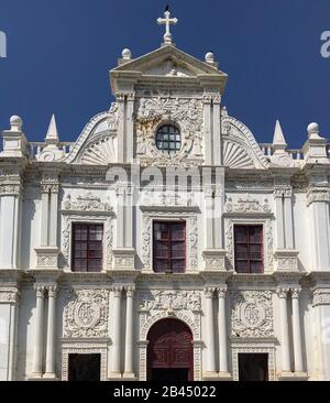 Diu, Gujarat/Inde - 1 Avril 2018 : Extérieur De L'Udi De L'Église Saint-Paul Banque D'Images