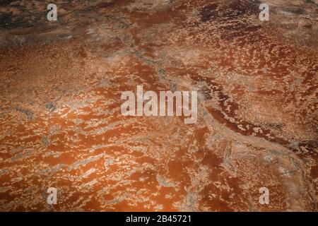 Lake Eyre Salt Flats Australie méridionale aérienne avec peu de sel pendant l'été texture fond Banque D'Images