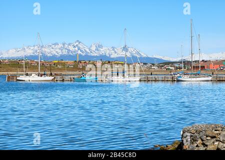 Port d'Ushuaia, capitale de la province de Tierra del Fuego et ville la plus au sud du monde, Argentine. Banque D'Images