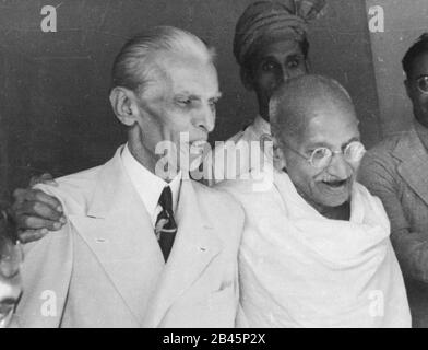 Mahatma Gandhi avec le dirigeant musulman Muhammed Ali Jinnah à Bombay, Mumbai, Maharashtra, Inde, Asie, septembre 1944 Banque D'Images