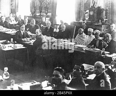 Mahatma Gandhi lors de la deuxième Conférence de la Table ronde à Londres, Angleterre, Royaume-Uni, Royaume-Uni, novembre 1931, ancienne image vintage 1900 Banque D'Images