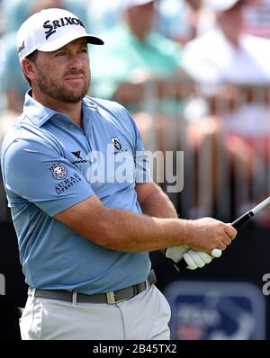 Orlando, États-Unis. 05 mars 2020. 5 mars 2020 - Orlando, Floride, États-Unis - Graeme McDowell, d'Irlande du Nord, a fait son entrée sur le premier trou lors de la première ronde du tournoi de golf sur invitation Arnold Palmer au Bay Hill Club & Lodge le 5 mars 2020 à Orlando, en Floride. Crédit: Paul Hennessy/Alay Live News Banque D'Images