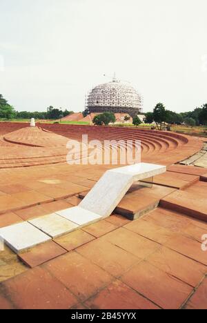 Matrimandir en construction, Auroville, Pondichéry, Puducherry, Tamil Nadu, Inde, Asie Banque D'Images