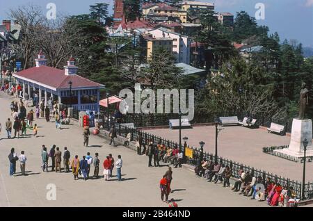 Mall Road, rue principale, avenue piétonne, Shimla, Himachal Pradesh, Inde, Asie Banque D'Images