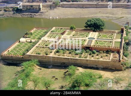 Kesar Kyari Bagh jardins Amber fort à jaipur à rajasthan Inde, Asie Banque D'Images