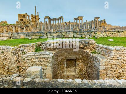 Théâtre. Ruines de la ville romaine. Banque D'Images