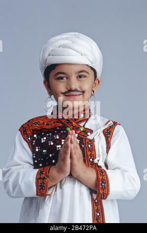 Indian boy dress gujarati Banque de photographies et d images