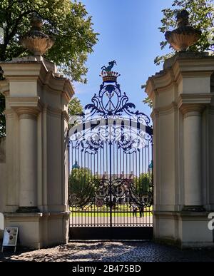 Pologne, province de Lublin, village de Kozlowka, palais de Zamoyskis, porte d'entrée néo-baroque du XIXe siècle Banque D'Images