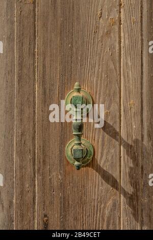 Poignée de porte en bronze à Castelsardo, Sardaigne, Italie Banque D'Images