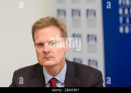 Riga, Lettonie. 6 mars 2020. Jens Henriksson, nouveau président et chef de la direction de Swedbank, lors d'une réunion avec Santa Purgaile, président De La Commission des marchés financiers et des capitaux de Lettonie. Crédit: Gints Ivaskans/Alay Live News Banque D'Images