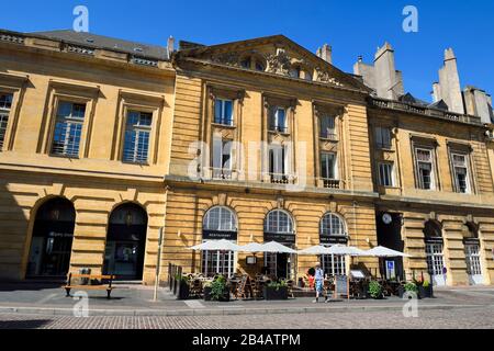 France, Moselle, Metz, la place d'armes, ancien Parlement conçu par l'architecte Jacques-François Blondel Banque D'Images