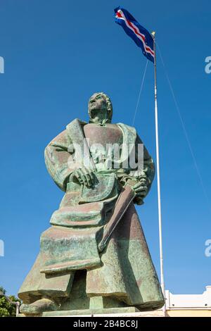 Cap-Vert, île de Santiago, Praia, capitale du Cap-Vert, district du plateau (ou Platon), statue de Diogo Gomes, navigateur portugais qui a découvert l'île de Santiago en 1460 Banque D'Images