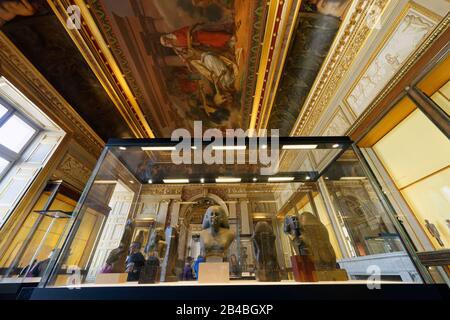 France, Paris, classée au patrimoine mondial par l'UNESCO, Musée du Louvre, Musée Charles X, septième salle, Département des antiquités égyptiennes, peinture du plafond par Alexandre-Denis Abel de Pujol, Egypte sauvé par Joseph Banque D'Images