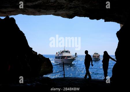 Italie, Sardaigne, province de Sassari, environs d'Alghero, Capo Caccia, Grotte de Neptune (Grotta Di Nettuno) Banque D'Images