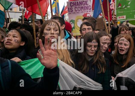 Bruxelles, Belgique. 06 mars 2020. Les écoliers ont tenu la manifestation « Youth Strike 4 Climate » à Bruxelles, Belgique, le 06/03/2020 par Wiktor Dabkowski | usage dans le monde crédit: DPA/Alay Live News Banque D'Images