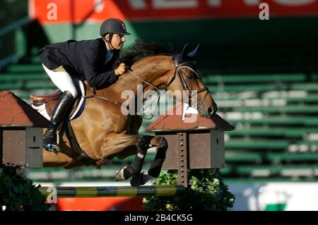 L'Amérique Du Nord, Spruce Meadows 2006, Lafarge Cup, Mario Deslauriers (Can) Circonscription Naomi Banque D'Images