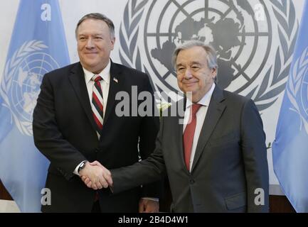 New York, États-Unis. 06 mars 2020. Le Secrétaire général des Nations Unies, Antonio Guterres, se réveille avec le Secrétaire d'État des États-Unis Michael Pompeo au siège des Nations Unies à New York le vendredi 6 mars 2020. Photo de John Angelillo/UPI crédit: UPI/Alay Live News Banque D'Images