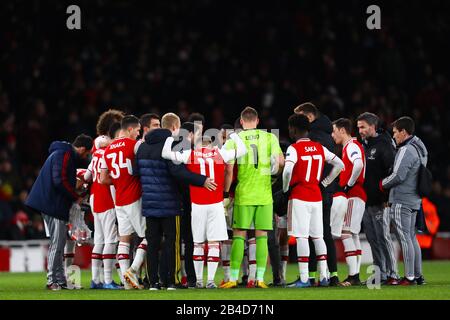 Directeur d'Arsenal, Mikel Arteta parle à ses joueurs pendant la pause en temps supplémentaire - Arsenal / Olympiacos, UEFA Europa League - Round of 32 second Leg, Emirates Stadium, Londres, Royaume-Uni - 27 février 2020 Banque D'Images