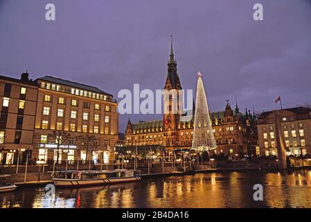 Europe, Allemagne, Hambourg, hôtel de ville, Noël, vue d'Alsterfleet à Lichtertanne et hôtel de ville, Banque D'Images