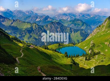 Hintere Seealpe, Seealpsee Am Nebelhorn, Alpes D'Allgäu, Oberstdorf, Oberallgäu, Allgäu, Swabia, Bavière, Allemagne Banque D'Images