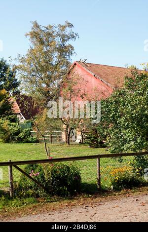 Ferme En Automne, Fischerhude, Basse-Saxe, Allemagne, Europe Banque D'Images