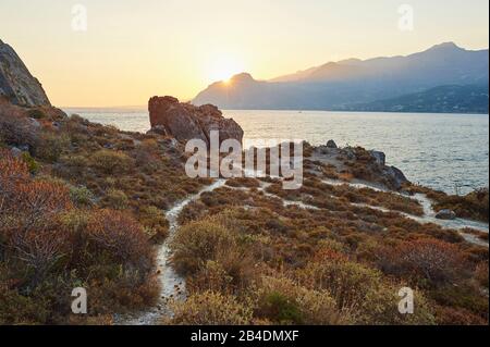 Paysage de la côte à Plakias, coucher de soleil, Crète, Grèce Banque D'Images