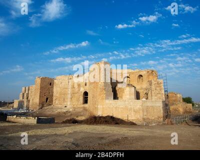 Château de Harran,. La Citadelle, située dans la partie sud-est de la ville, constitue cette partie du rampart. Dans les années 1860, la ville était complètement de Banque D'Images